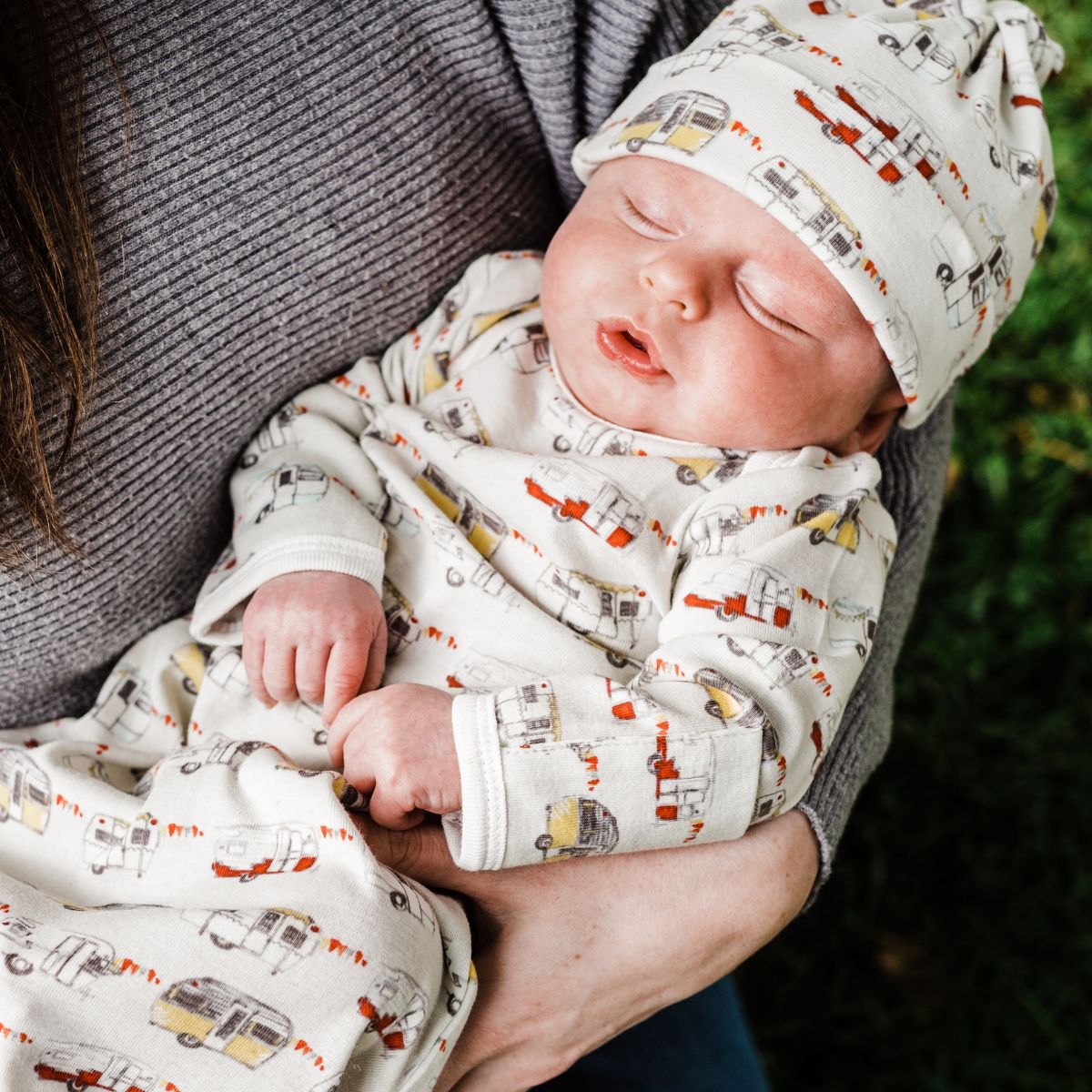 Alpaca Organic Cotton Newborn Gown & Hat Set