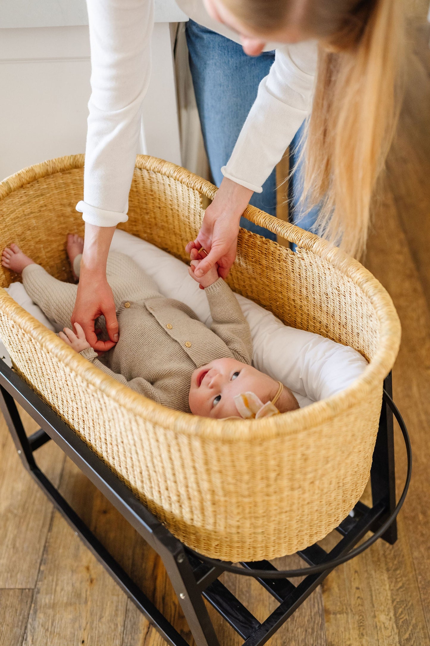 African Moses Basket, No Hood, Inset Handle