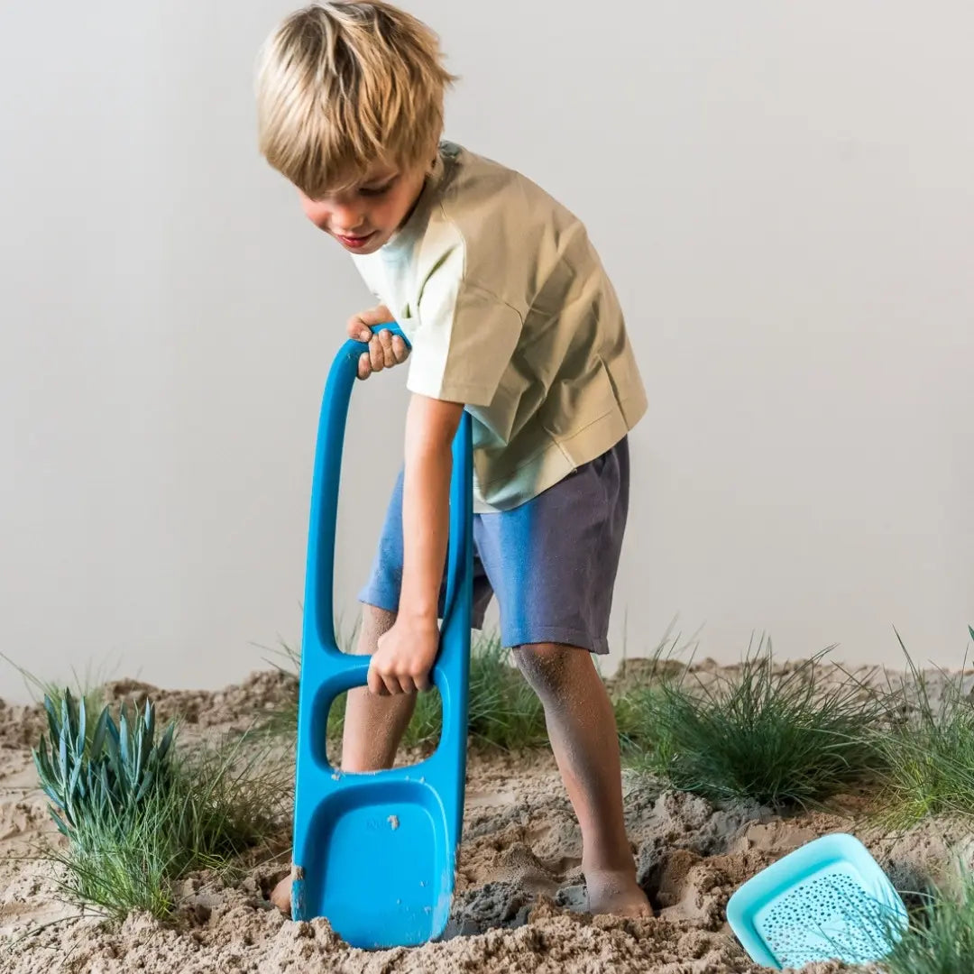 Scoppi Shovel Toy – Ergonomic Kids Beach Shovel