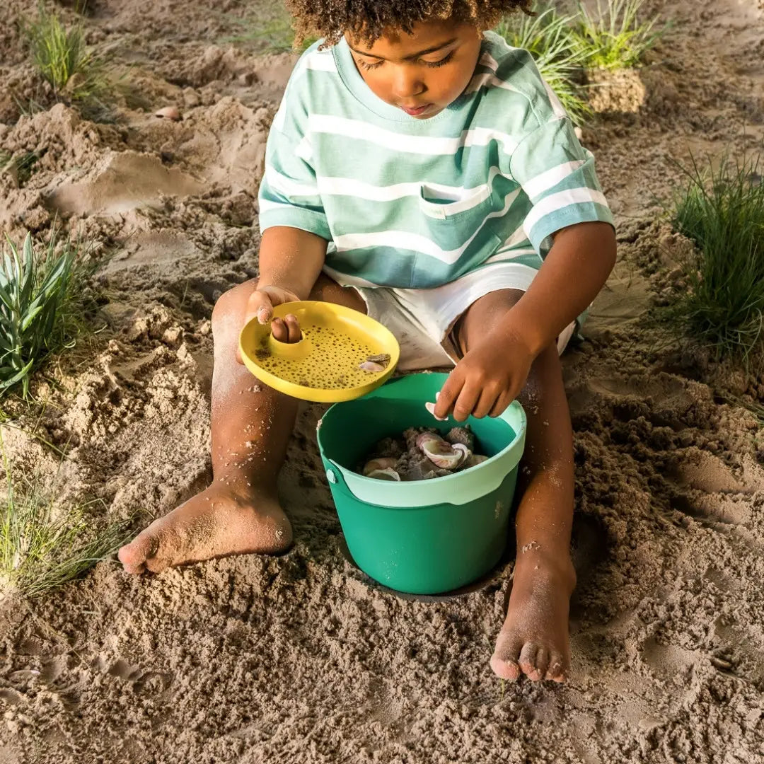 Bucki Spill-Proof Bucket – Kids Sieve Bucket for Beach