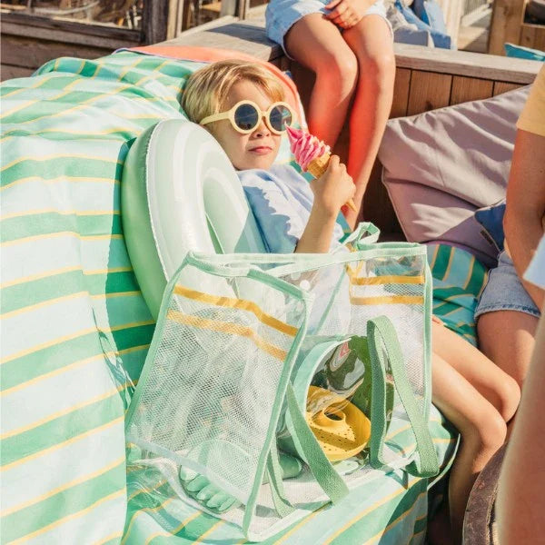 Quut Beach Set – Bucki, Raki & Magic Sand Shaper for Kids