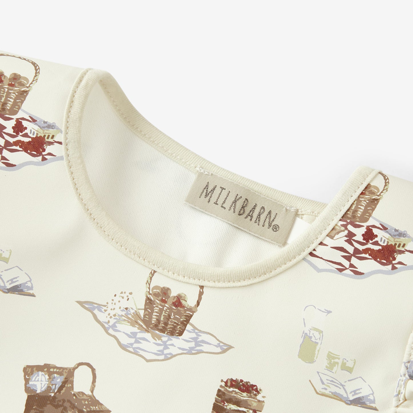 Picnic Ruffle Pocket Bib