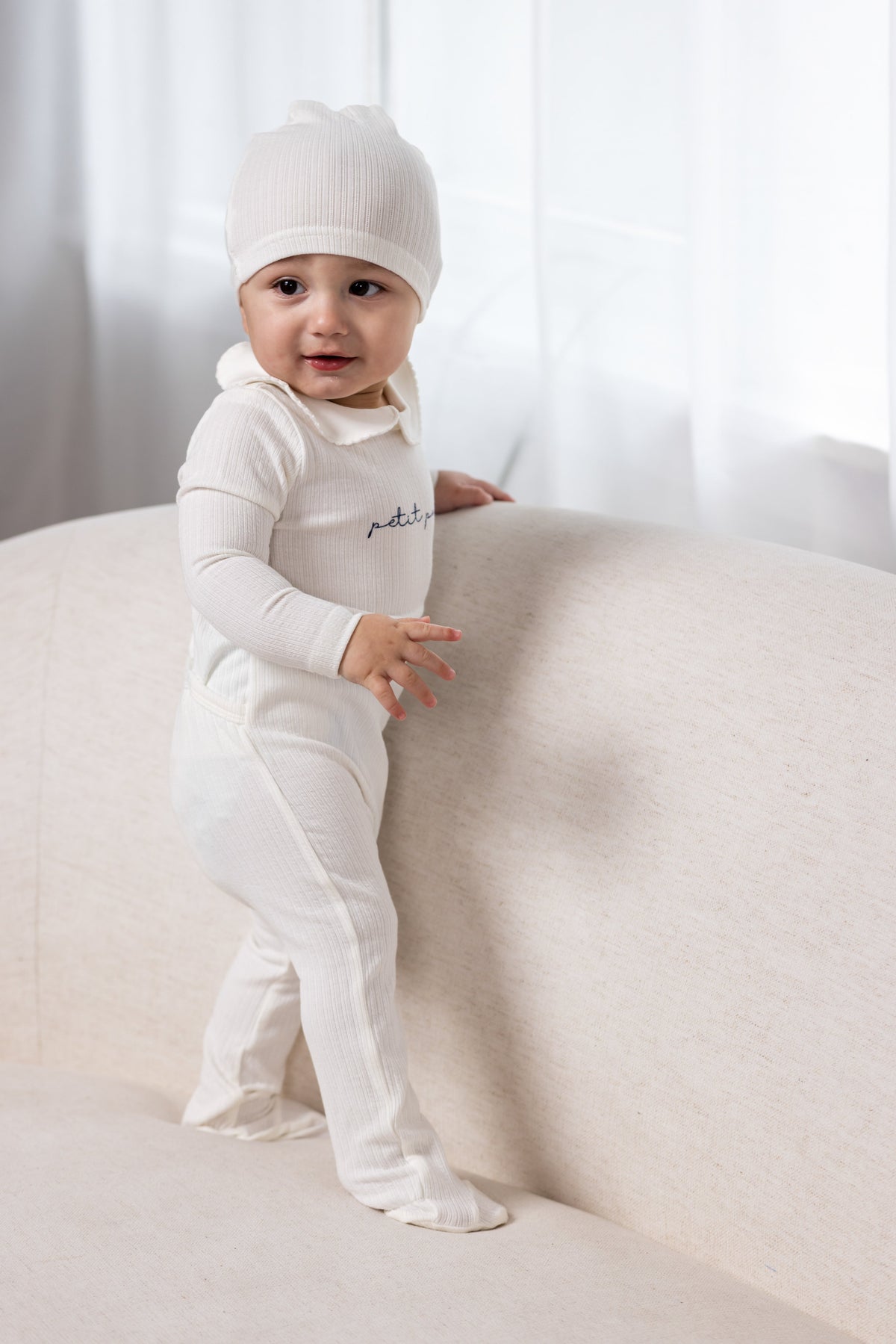Petit Pouf Footie-White/Blue
