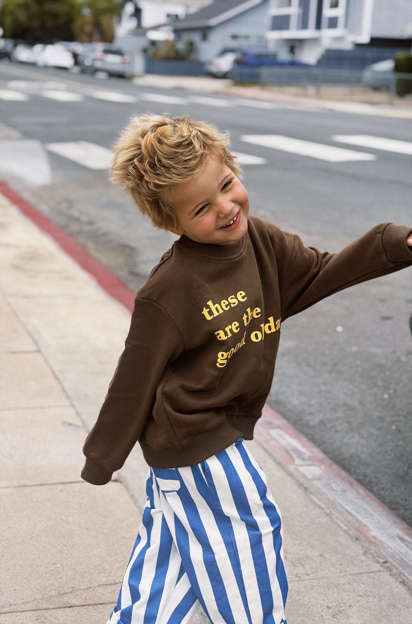 Good Old Days Pullover | Chocolate