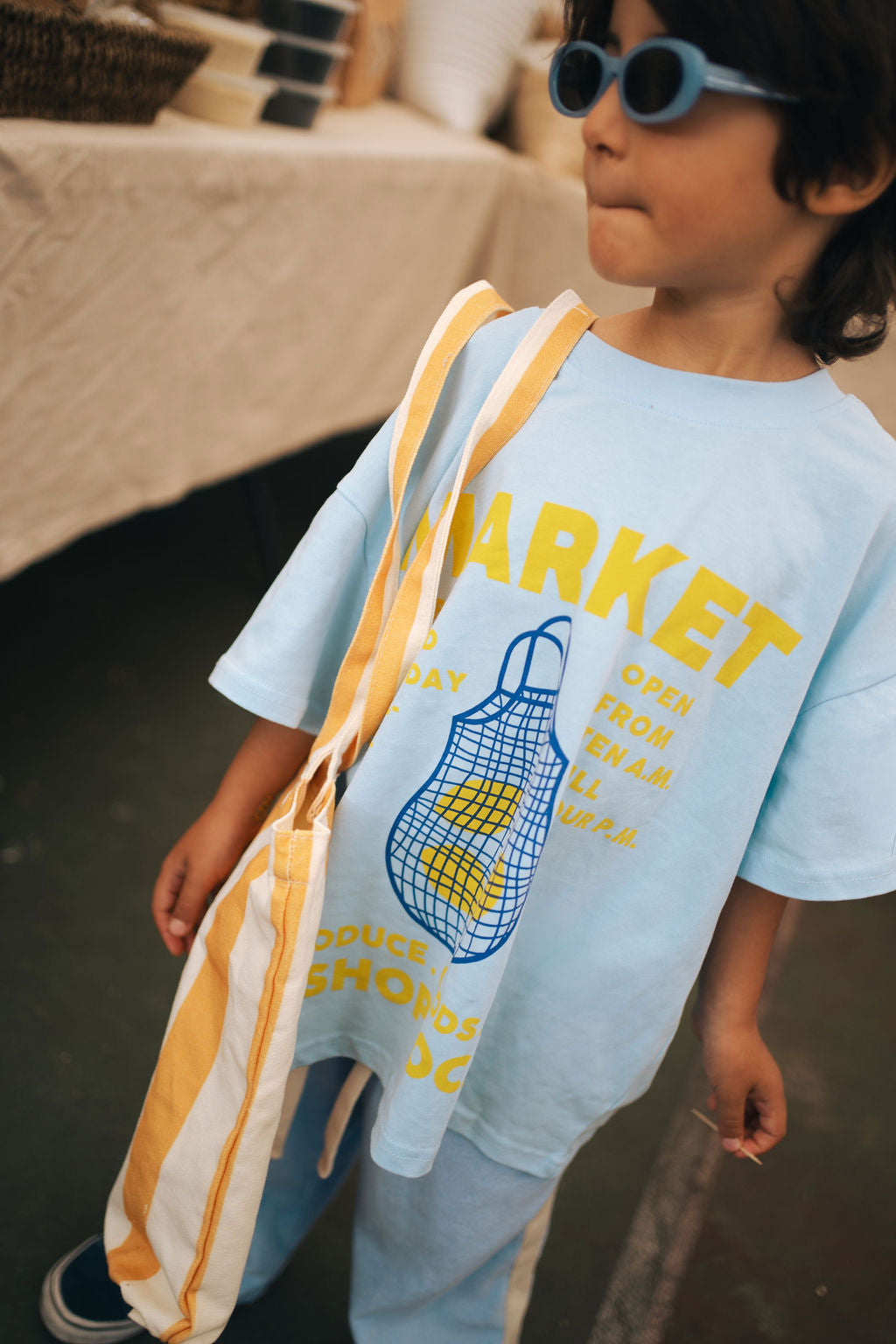 MARKET TEE