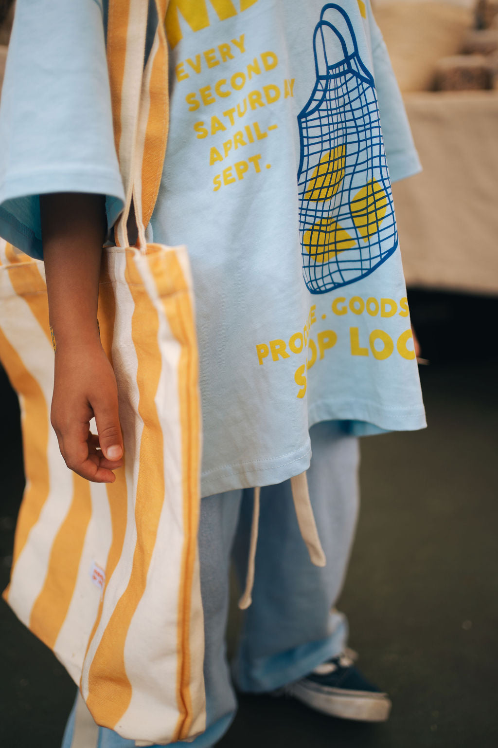 MARKET TEE