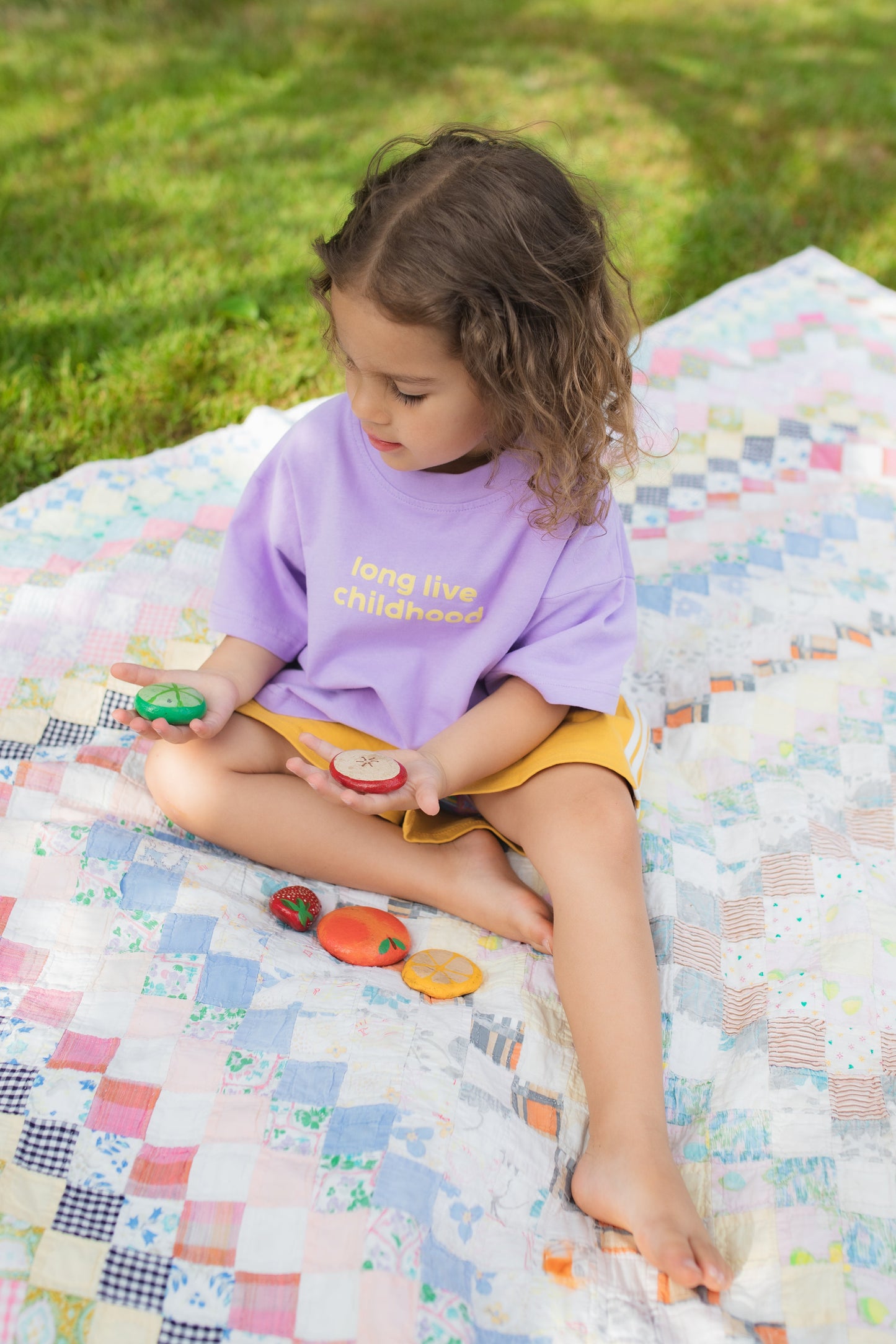 CHILDHOOD TEE
