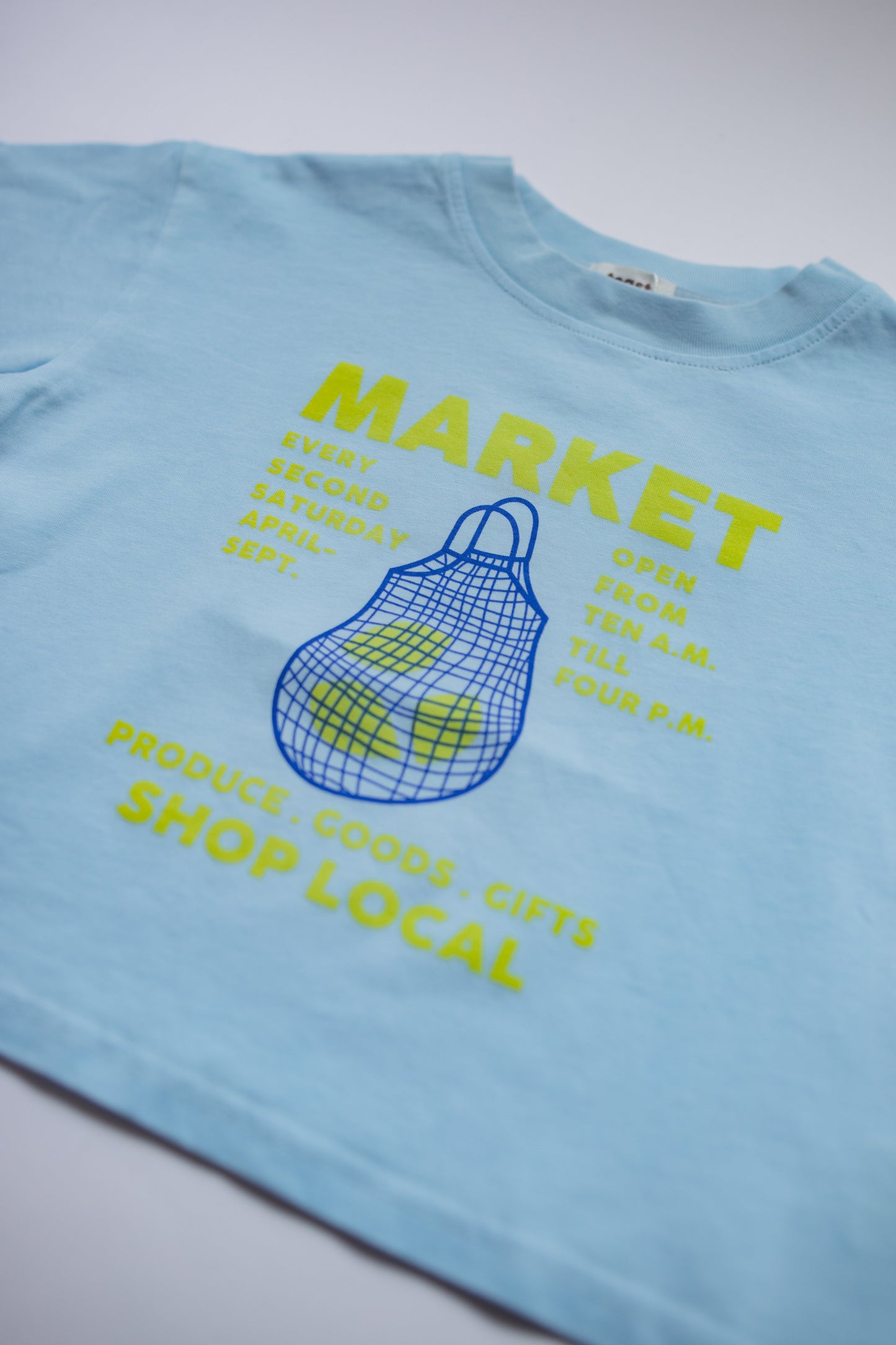 MARKET TEE