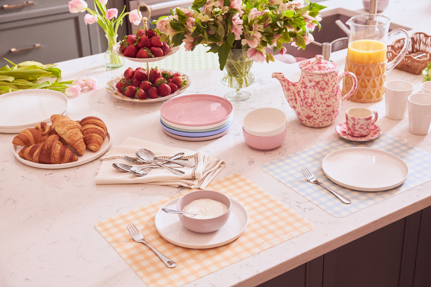 2 Placemats | Coral Gingham |  by robynblair x Recette