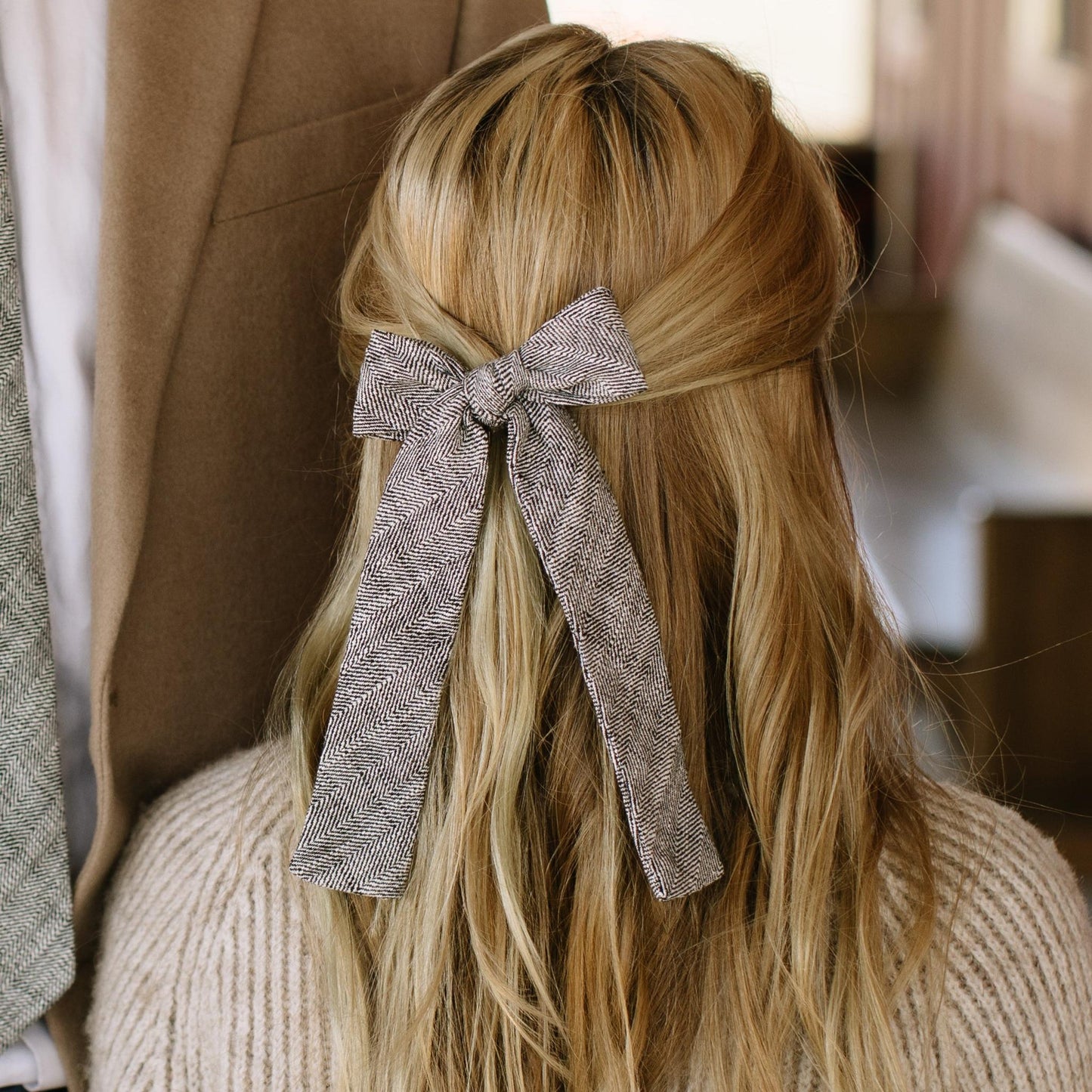 Ebony Tweed - Lady Hair Bow