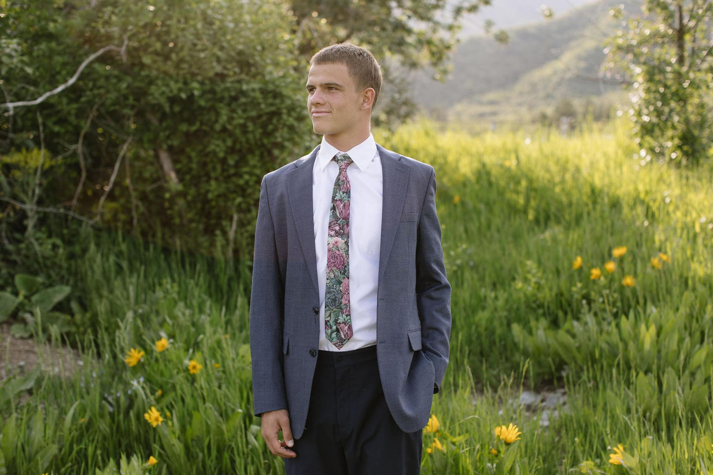 Foyer Floral Men's Tie