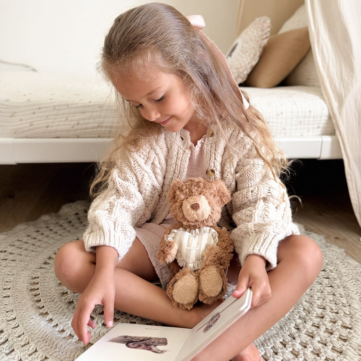 INITIAL TEDDY