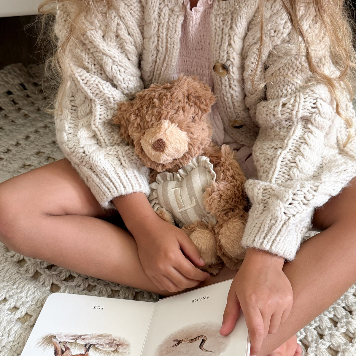 INITIAL TEDDY