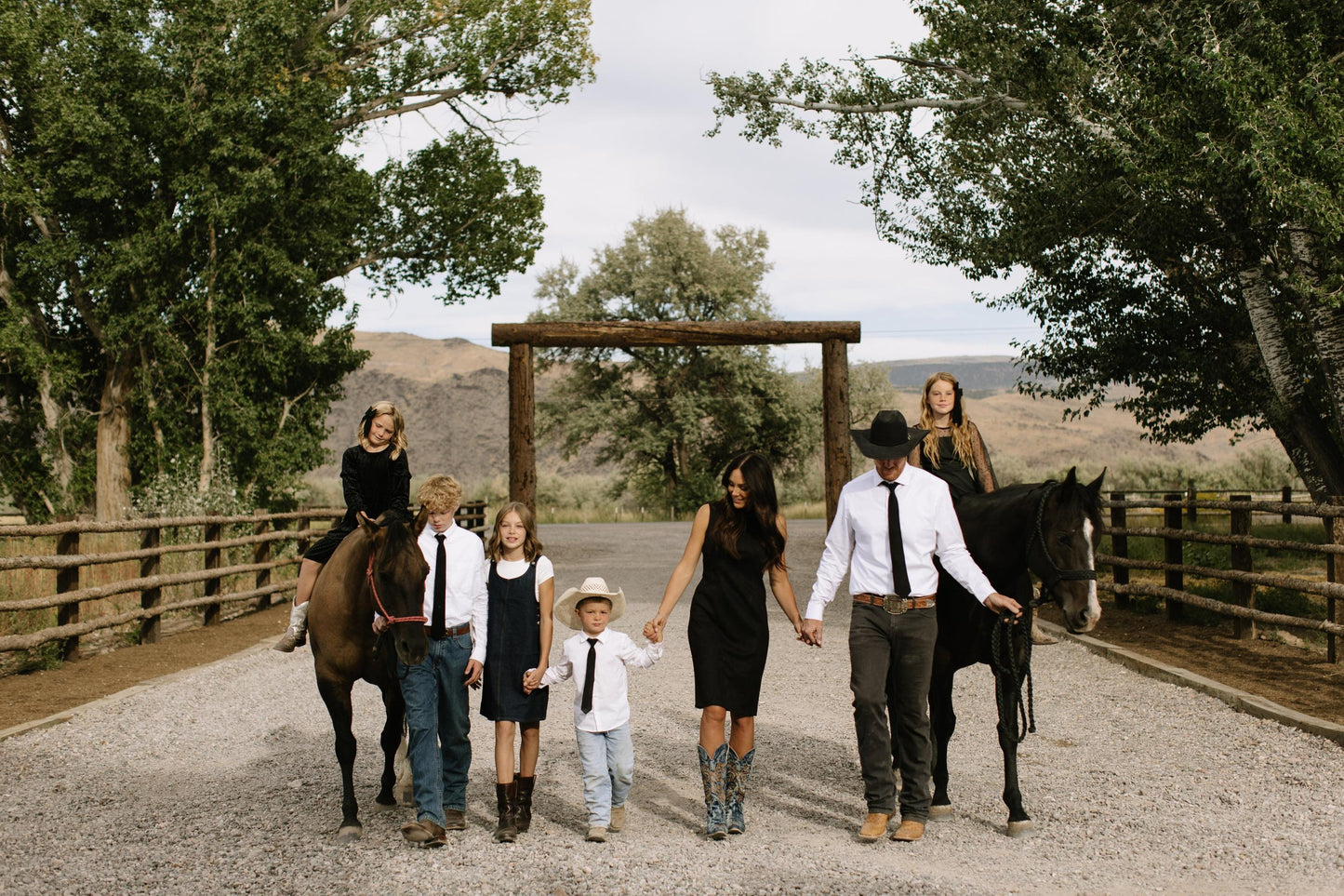 Men in Black Darling Hair Bow