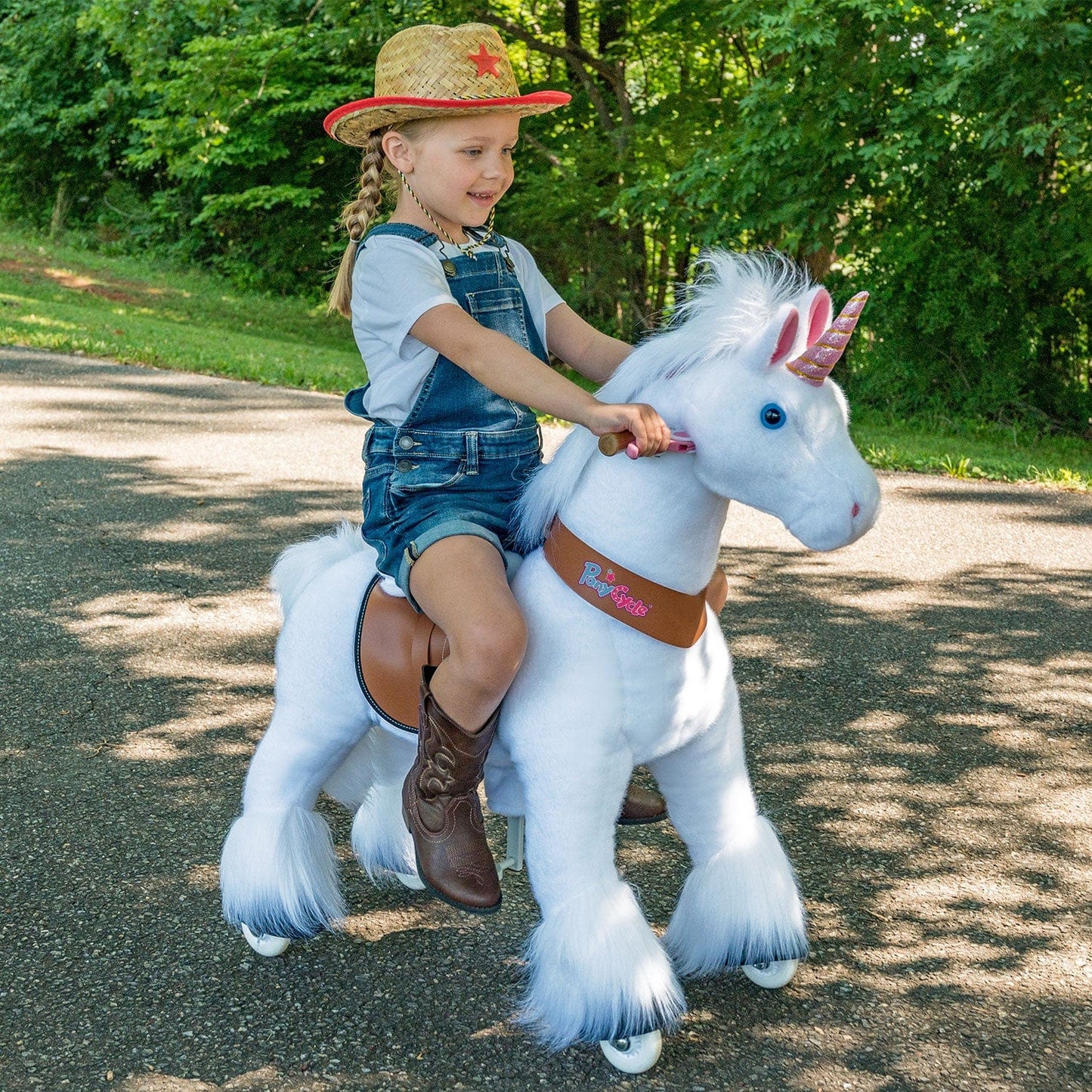 Model U® Unicorn Ride-On Toy Age 4–7 – White